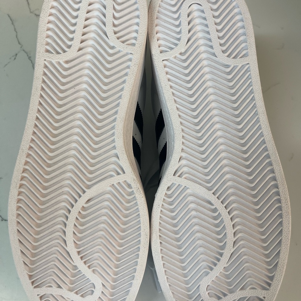 Adidas White and Black Superstar 2 - Picture 3 of 4